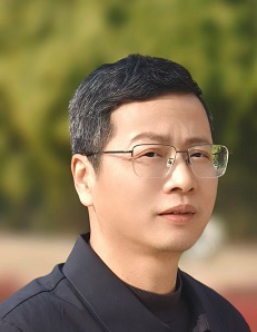 汤武辉.jpg